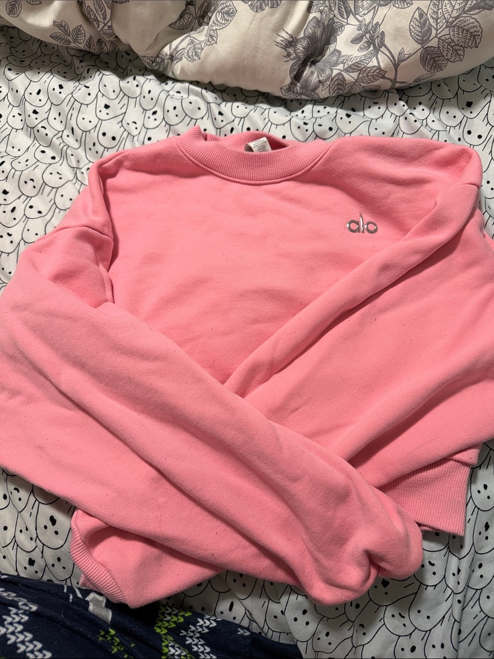 ALO Yoga Pink Crewneck Pullover